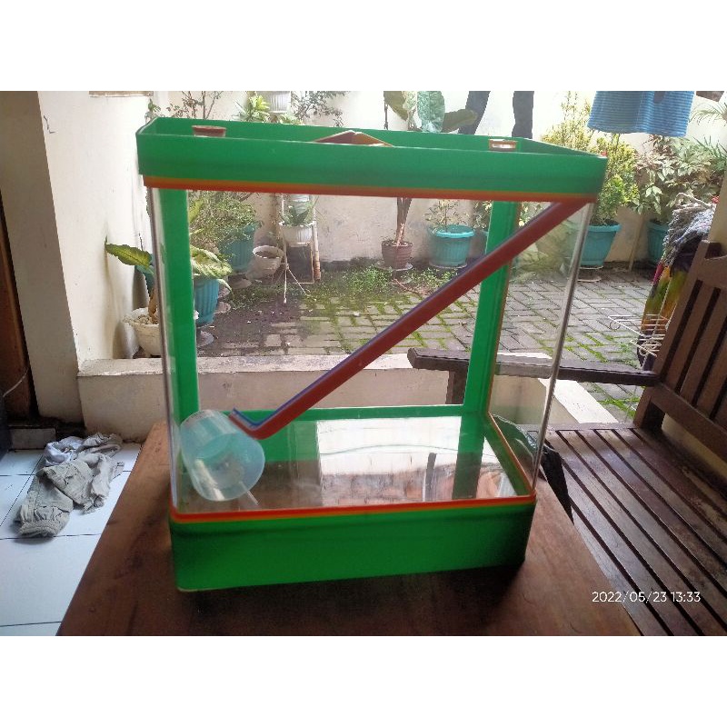 Box/Aquarium tempat es kelapa muda dan es buah