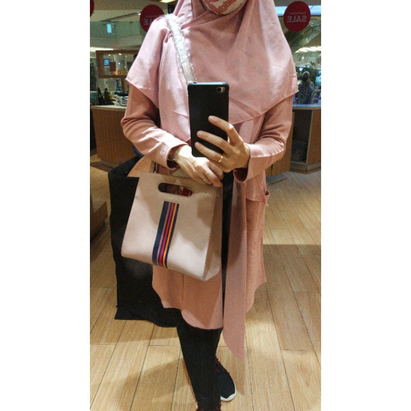 READY, TAS SLING BAG HUSH PUPPIES, FREE PAPER BAG