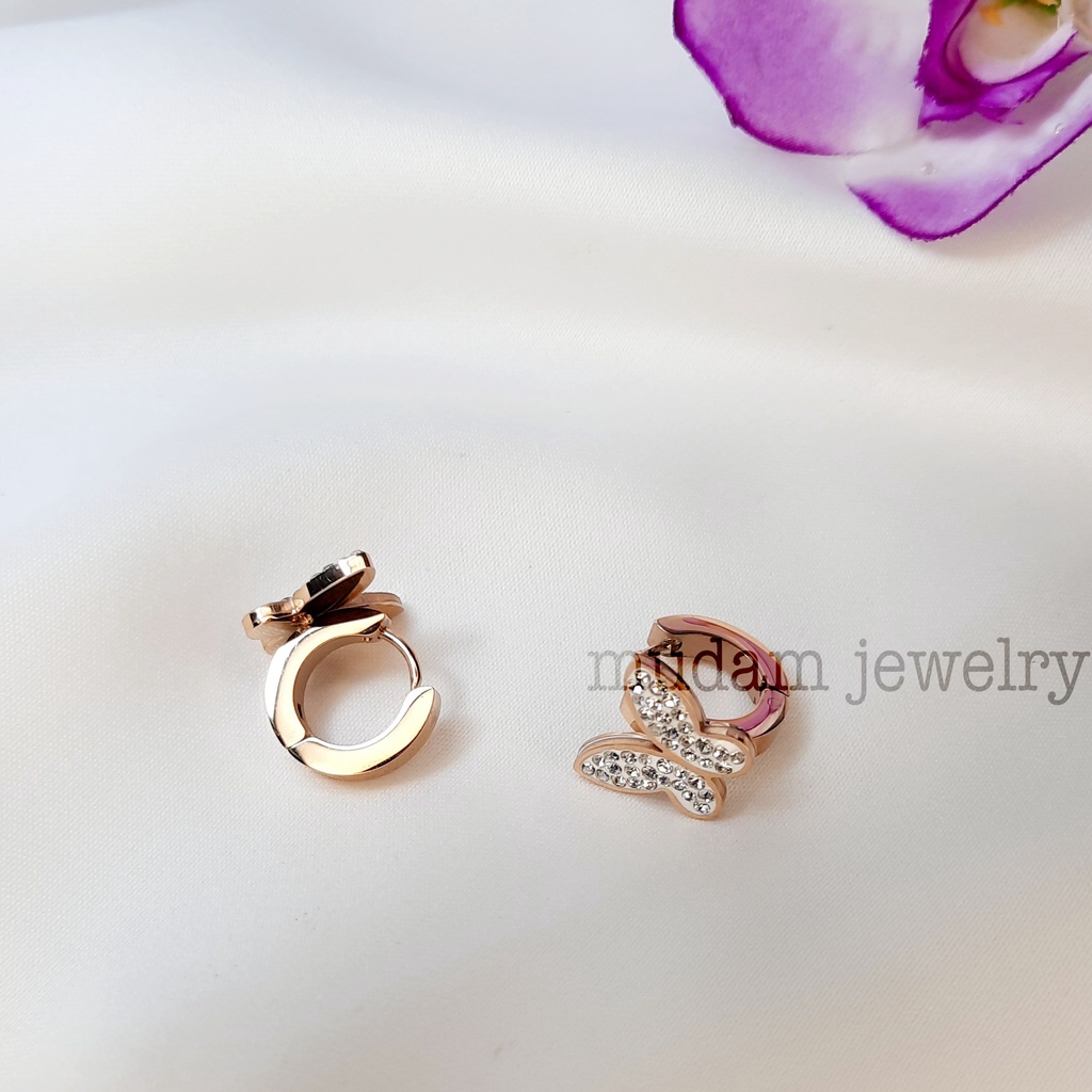 Anting Jepit Titanium Kupu - Kupu Taburan Kristal Artifisial Elegan dan Simple Warna Rose Gold, Gold dan  Silver