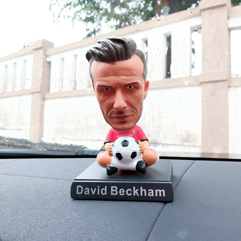 RONALDO MESSI DAVID BECKHAM Figure Miniatur Pajangan Mobil Stand Goyang Kepala Shacking Head Toy