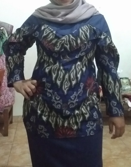 Atasan Batik Wanita Mega Soft Resleting Belakang 8810