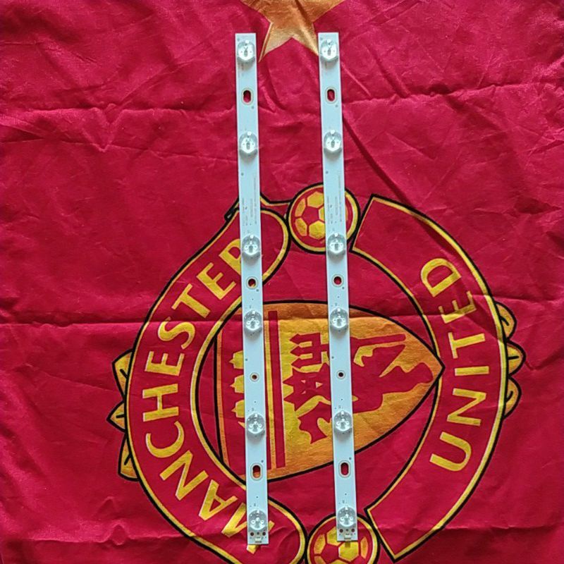 backlight led tv Polytron 22 - 24 6 kancing 3 volt original