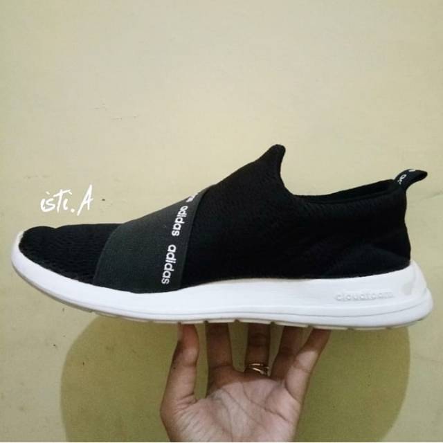 Sepatu adidas cloudfoam - slip on adidas - adida second - preloved adidas