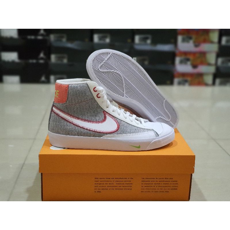 sepatu sneakers nike blazer mid '77 grey/white/spot red