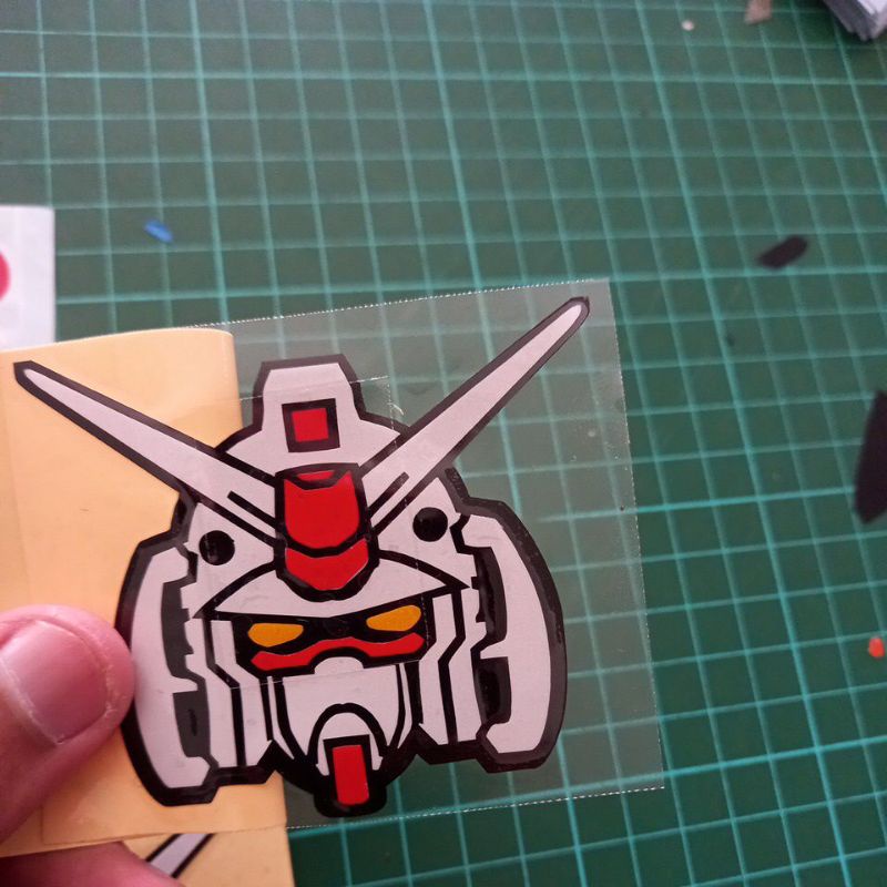 Sticker Cutting Gundam