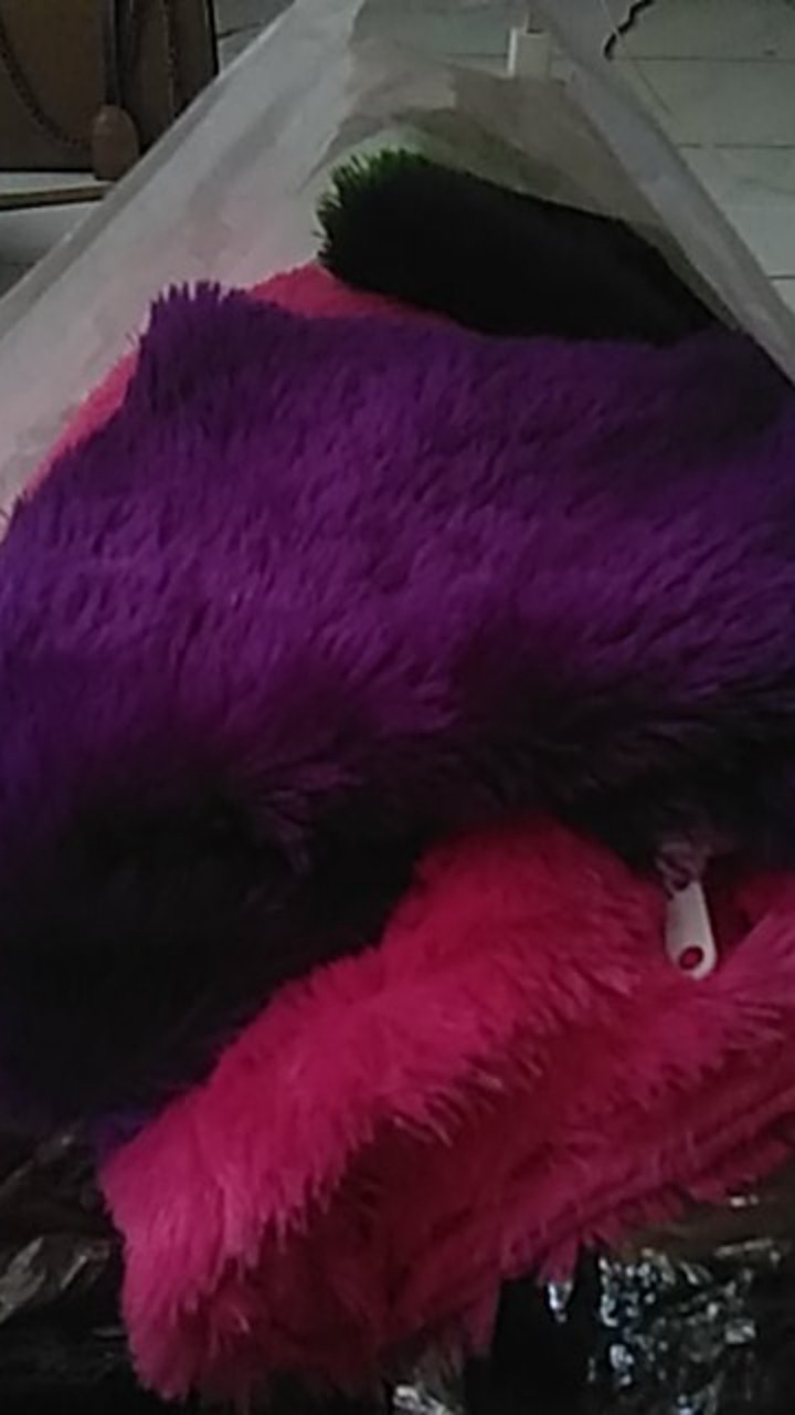 Sarung Bantal Bulu Rasfur / Sarung Bantal Bulu Motif Love / Sarung Bantal Bulu Murah