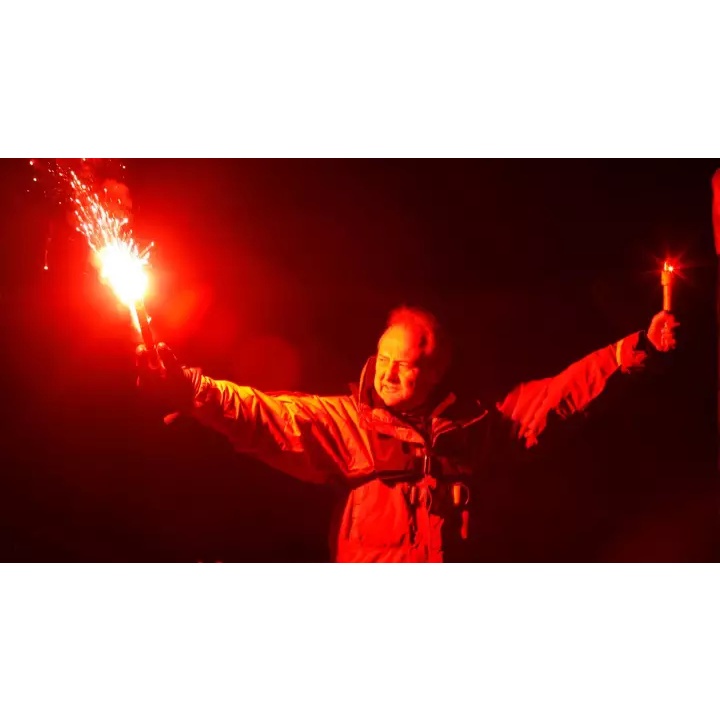 Original RED HAND FLARE DNS - Harga per pack isi 4 batang