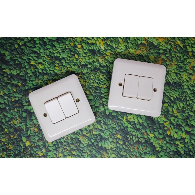 Saklar Seri IB Cahaya