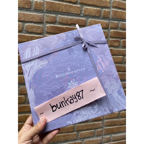 READY BUTTONSCARVES x VONE OASIS