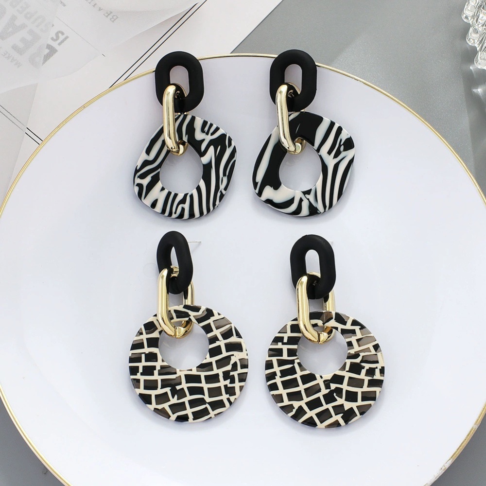 Anting Bentuk Lingkaran Geometris Motif Leopard Bahan Akrilik Gaya Korea Untuk Wanita