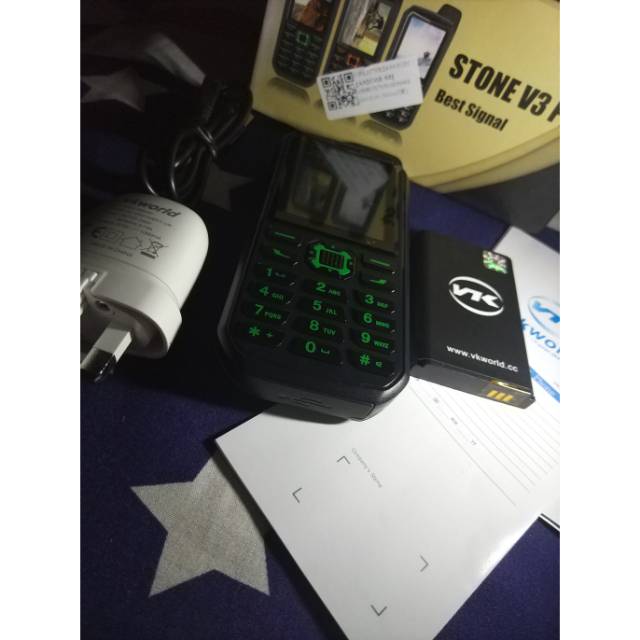 Hp handphone sinyal kuat anti air anti banting VKworld Stone V3 plus senter powerbank