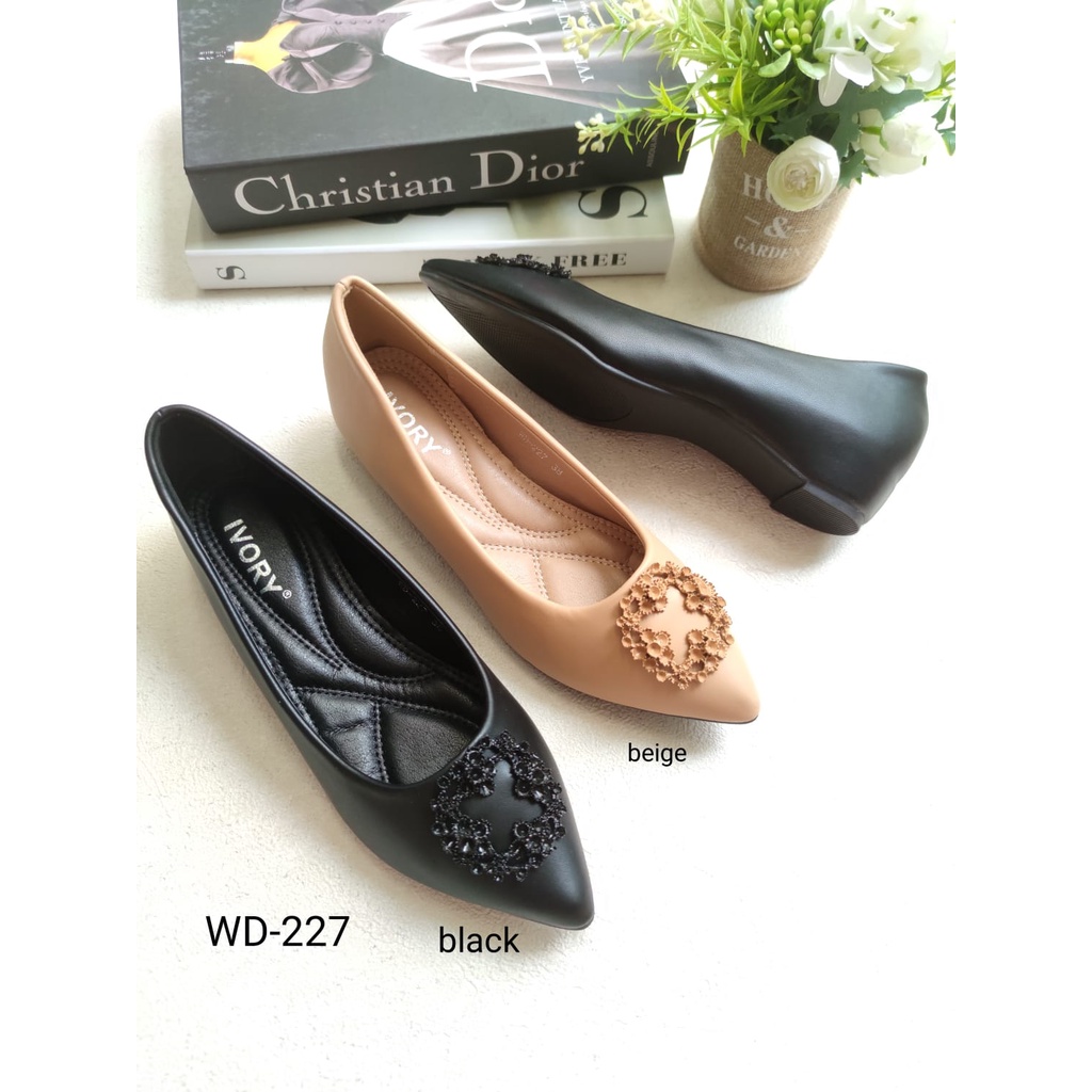 IVORY Sepatu Wanita Wegdes Dalam 3cm Import WD-227