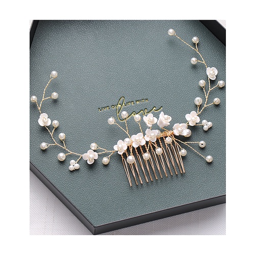 LRC Aksesoris rambut Fashion White Hand-woven Resin Hair Comb With Flowers