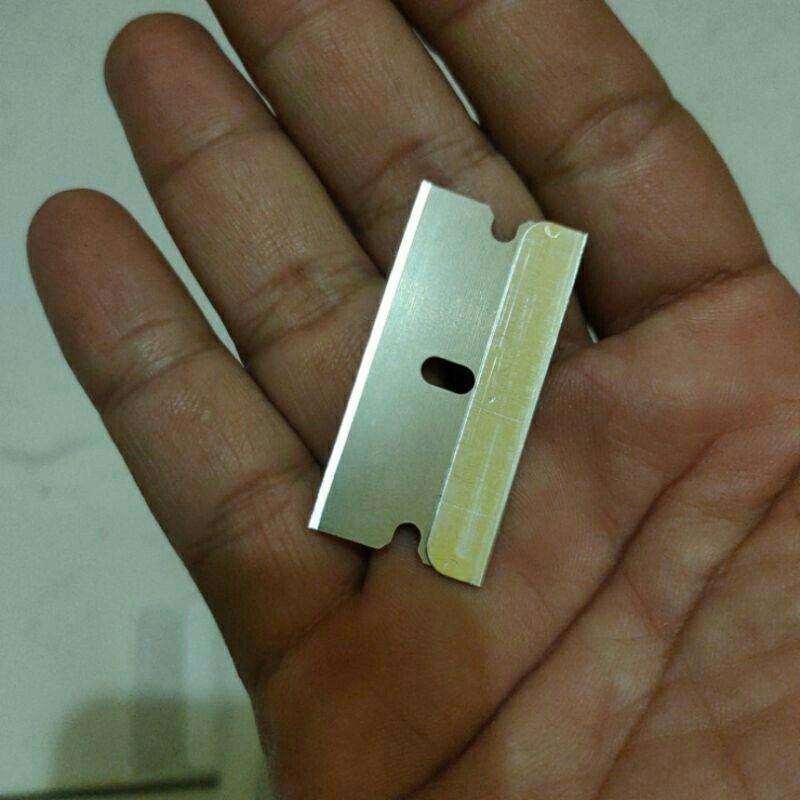 

pisau isi ulang cutter pengikis pembersih lem sticker kaca film / cutter pengikis lem sticker kaca