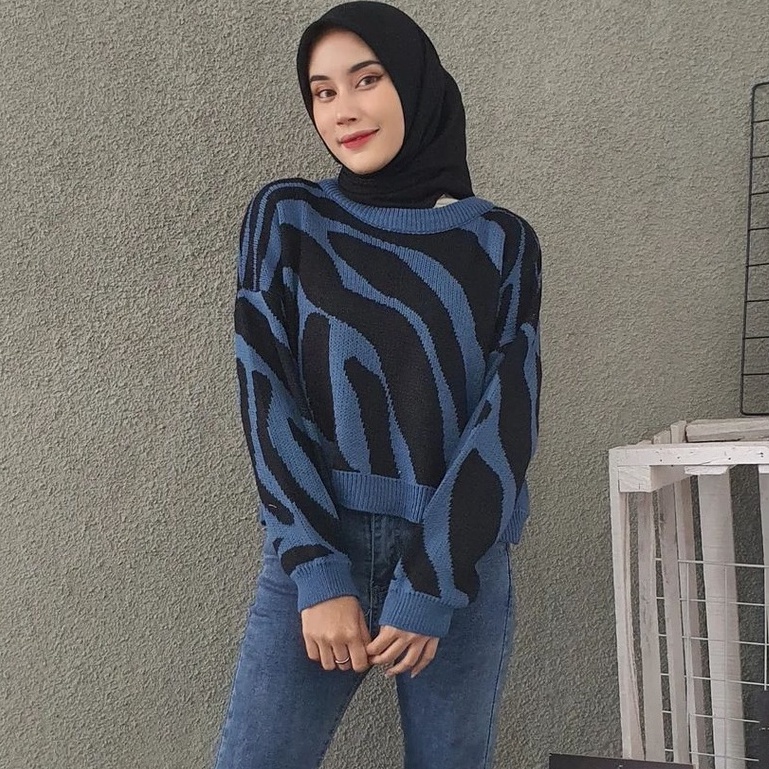 Pakaian Rajut Wanita Motif Arabelle Crop Sweater Rajut Komputer