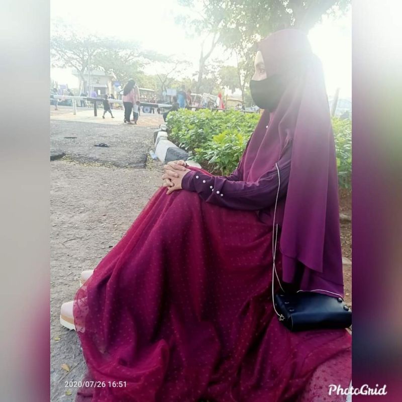 preloved gamis ummimi by indra L bruggman