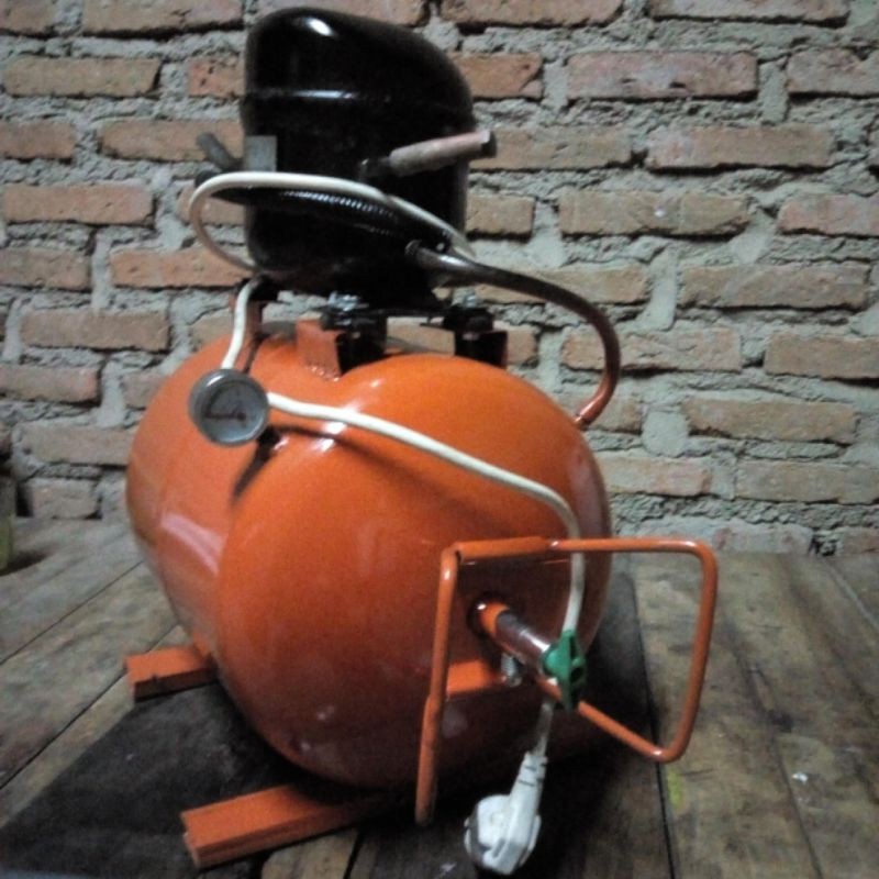 Kompresor mini silent + spray gun Sagola K2