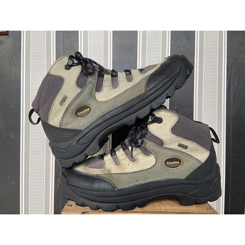 sepatu gunung second TREKSTA sz 42