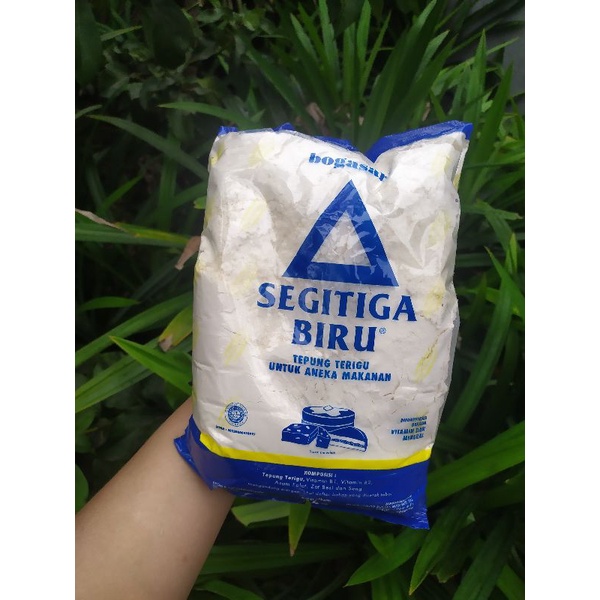 

TEPUNG SEGITIGA BIRU 1KG /terigu biasa