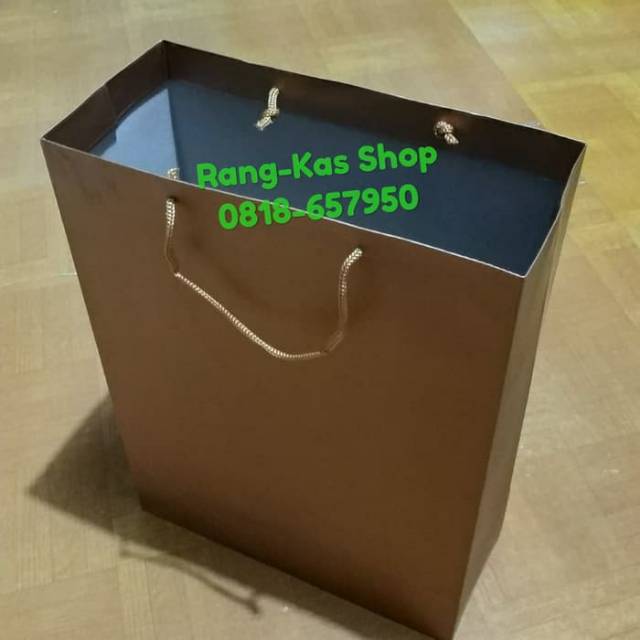 

Paper bag Gold JUMBO GNT Besar Eksklusif Duplex