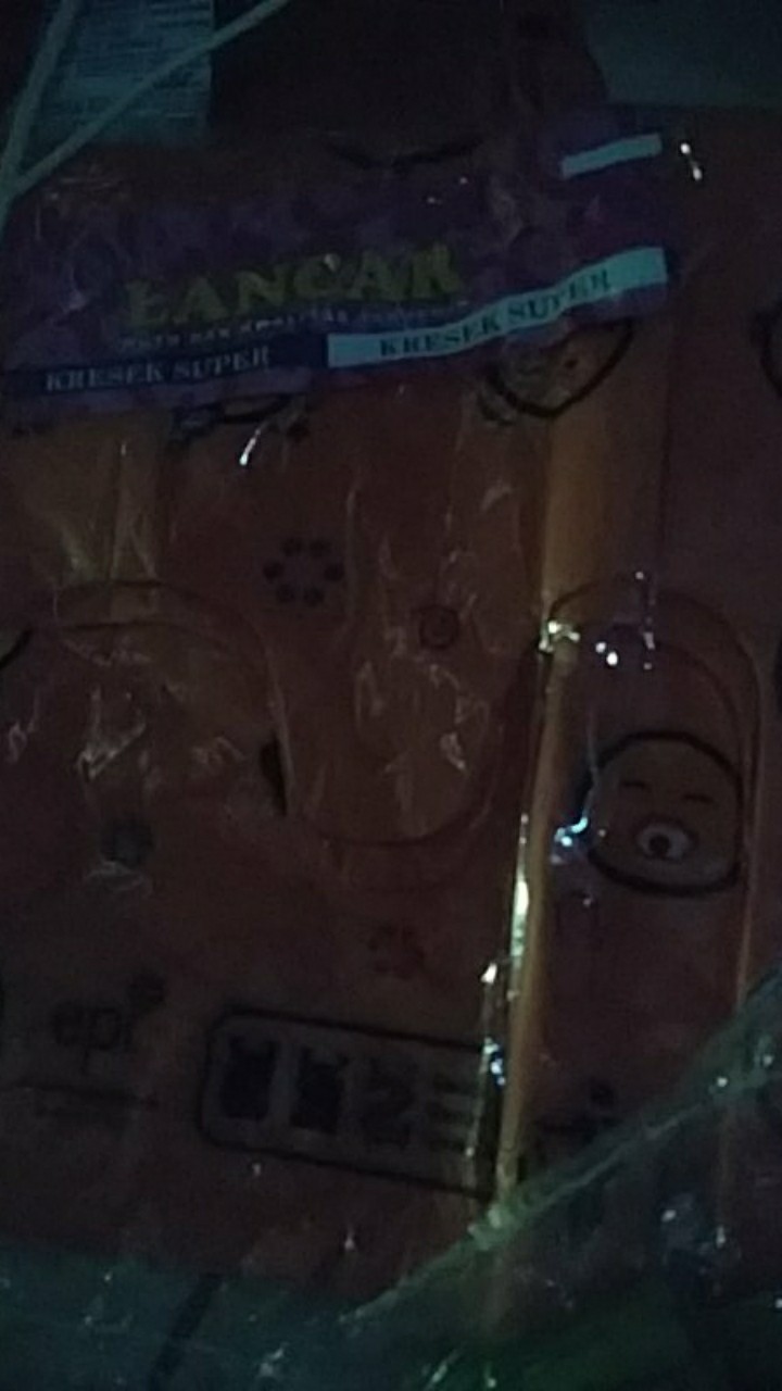 Kantong Plastik Smile Ukuran 28