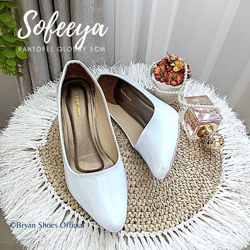Bryan Sofeeya Pantofel Heels 5cm Glossy Polos Formal Kantor Bigsize Oversize Jumbo 36-40 41 42 43-White 5cm