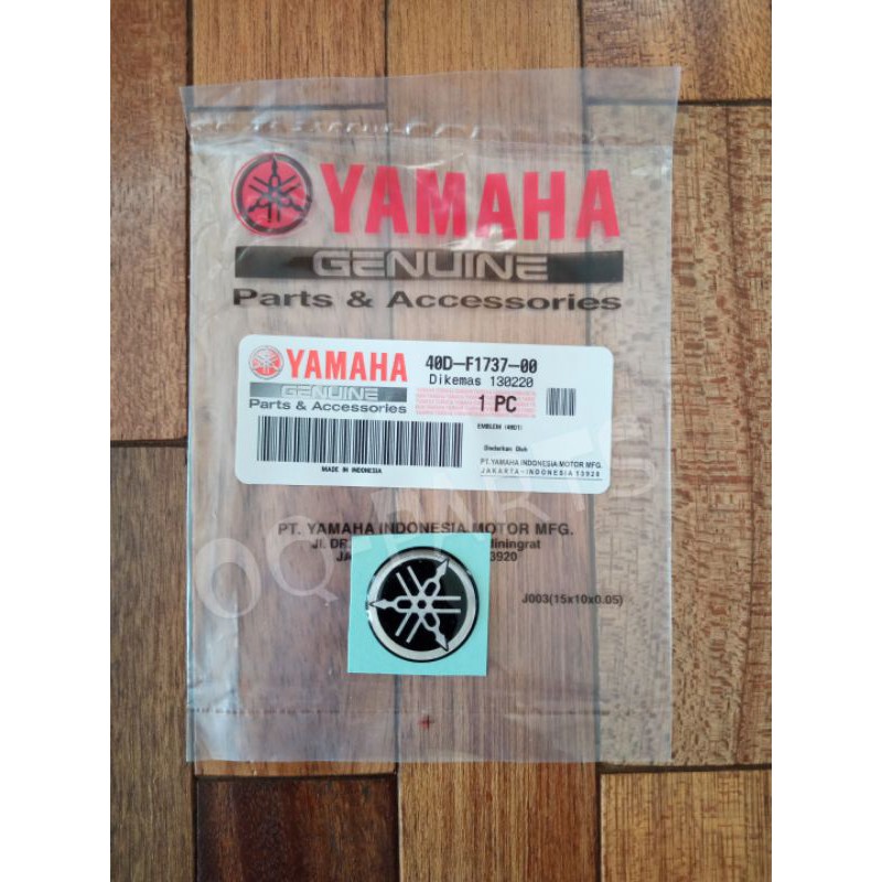 EMBLEM TAMENG DEPAN DAN BUNTUT YAMAHA AEROX 155 VVA ASLI YAMAHA