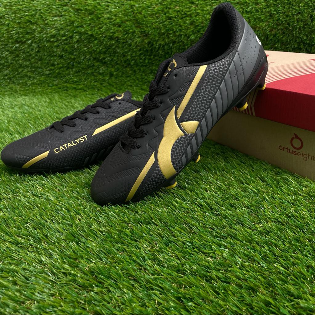 Sepatu ortuseight sepak bola liberte terbaru