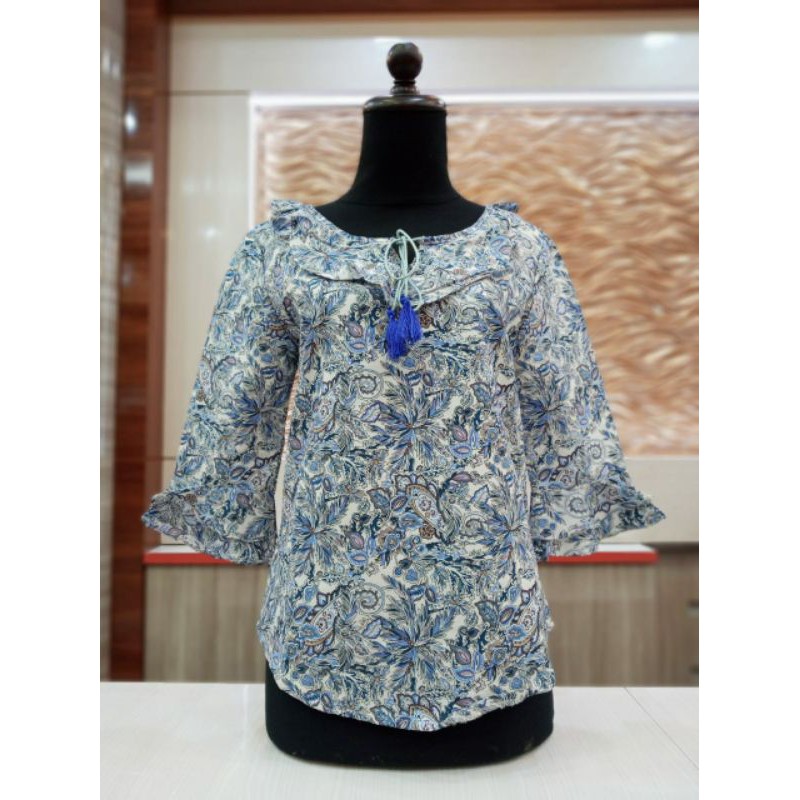 Blus Batik Wanita Motif Bunga Bromelia B.Cleo - Pangestu Batik