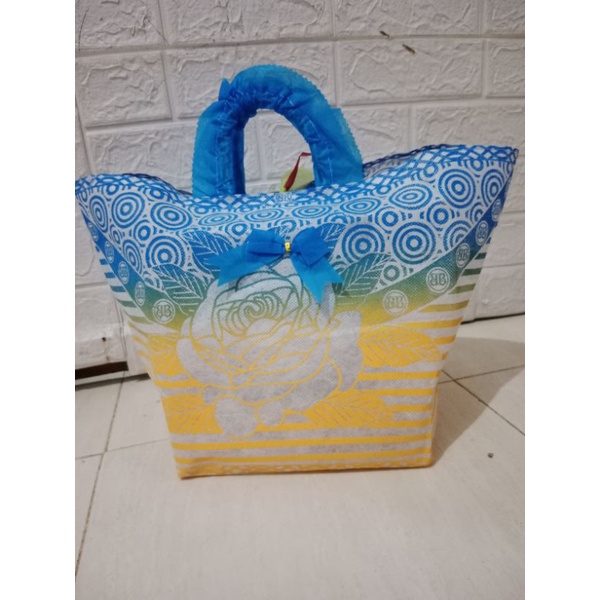 

TAS BERKAT TAS HAJATAN KOTAK NASI RENDA PET TEBAL 22 22