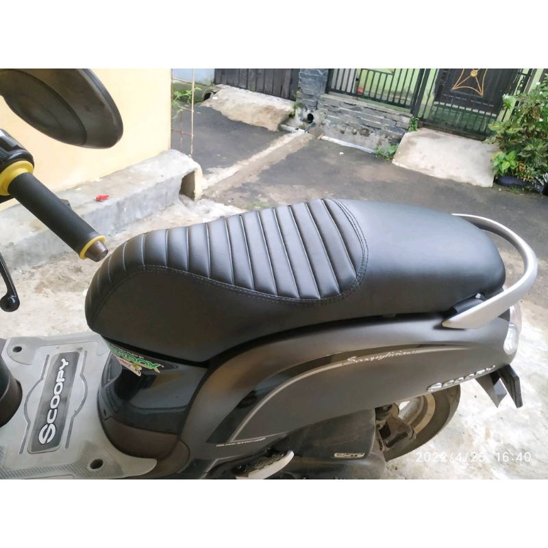 Cover kulit jok Caferacer MBtech motor Scoopy