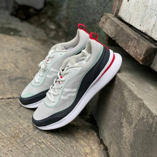 SEPATU RUNNING  PIERO ARC WAVE