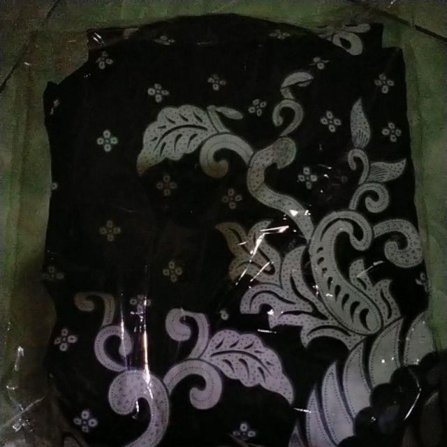 Batik Couple Keluarga Rnb Pramisti Lilit, Gurita Putih