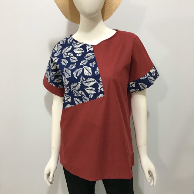 Blouse Fashion Naysila QQinian Katun Merah Maroon Putih Blouse Fashion Naysila QQinian Katun Merah Maroon Putih