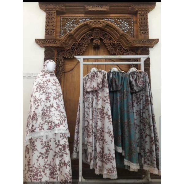 Mukena Satin Flower Renda by Qonita Batik