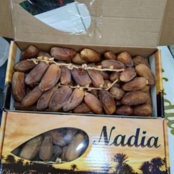 

Kurma Terbaru - Kurma Tangkai Nadia 500Gr (12Pcs)//Kurma Tunisia Tangkai