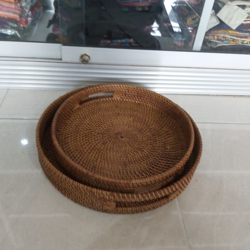tray rotan