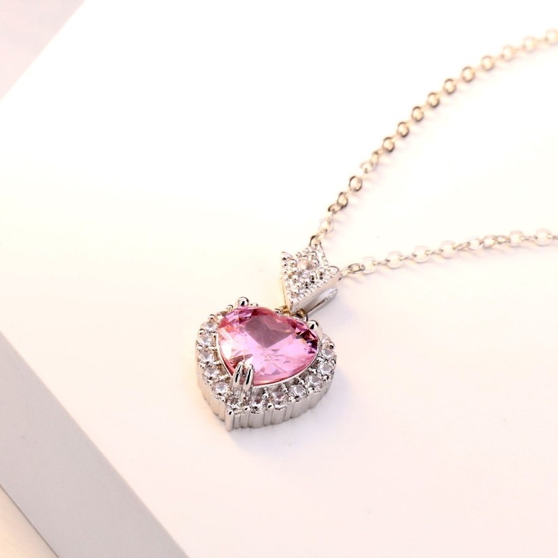 [Ready Stock]Fashion Elegant Diamond Heart-Shaped Pendant Necklace