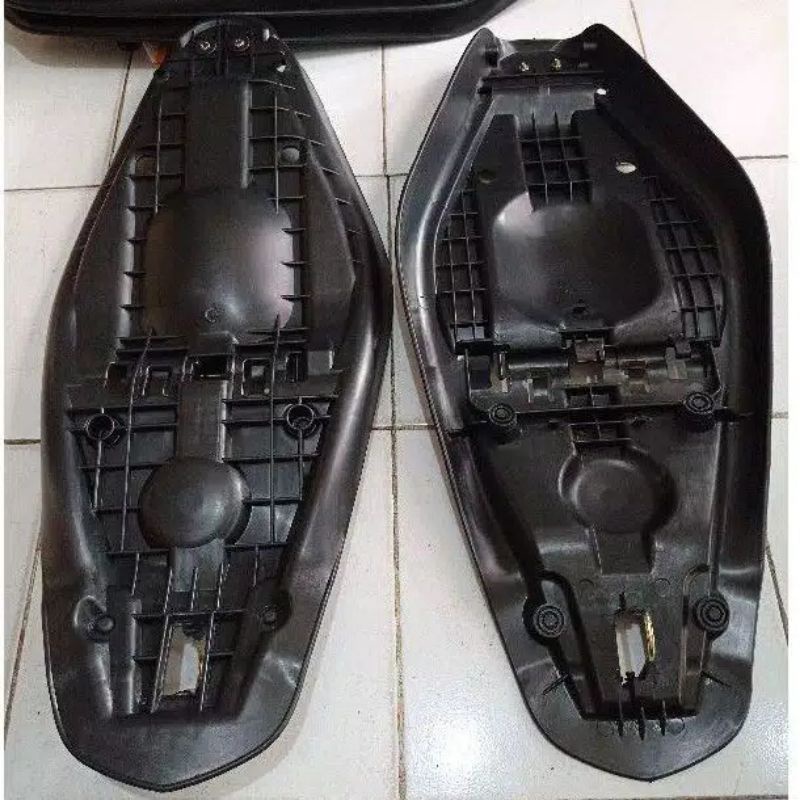 Papan Plat Jok Aerox 125 Xeon Fiber Jok Motor Yamaha Aerox 125 Tebal Kuat Kualitas Ori