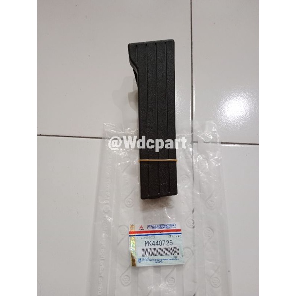 pedal gas canter turbo ps110/125 original ktb mitsubishi