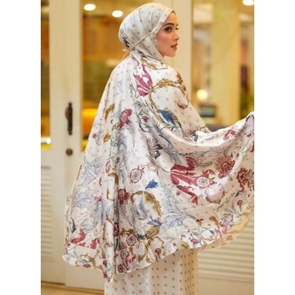 Mukena Buttonscarves - Royale white