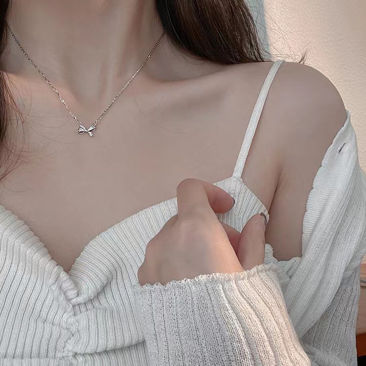 Kalung Pendek Liontin Pita Warna Silver Gaya Vintage Perancis Untuk Wanita