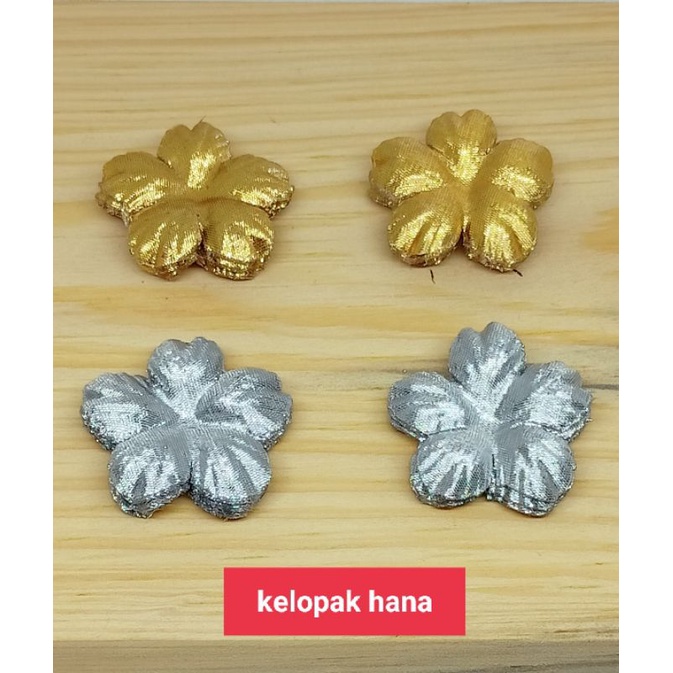 Bunga Hana Sakura Bahan Emas &amp; Perak 3cm ( isi:-/+50pcs )