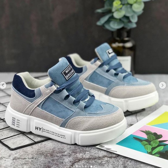 Sneakers C905
