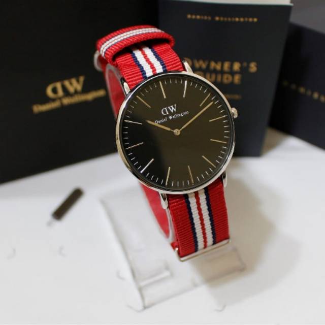 Jam Tangan Pria / Wanita Canvas Classic D.W RUSIA