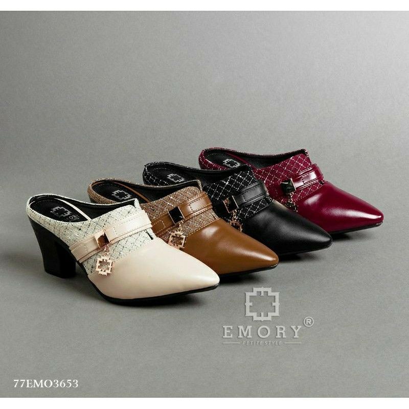 sepatu emory