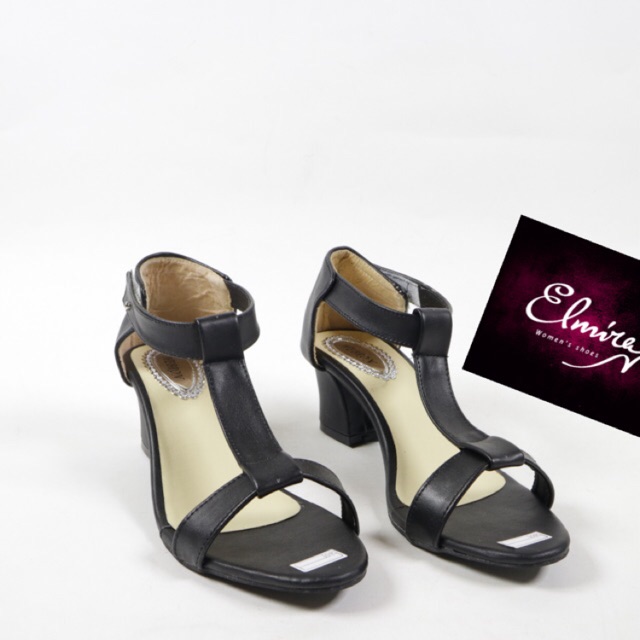 Sepatu Heels Strap style T