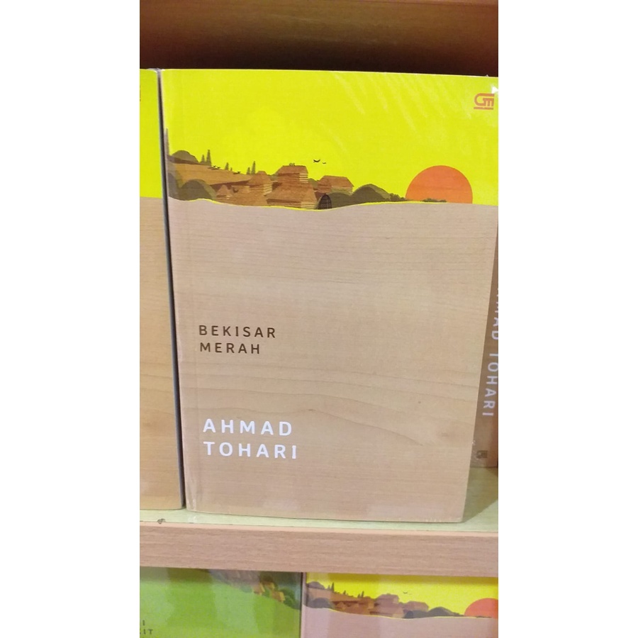 Novel Bekisar Merah - Ahmad Tohari