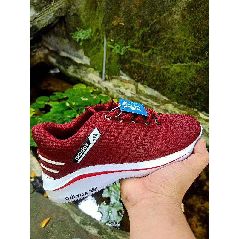 SEPATU ANAK-ANAK/SEPATU IBU-IBU SENAM/SEPATU SEPEDA/SEPATU KERJA/SEPATU CASUAL/SEPATU MERAH MAROON/