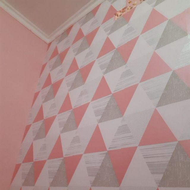Wallpaper Pink Segitiga Abu  Wall Sticker Dinding 9m X 45cm